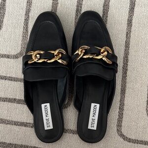 Steve Madden Black Mules with Gold Chain